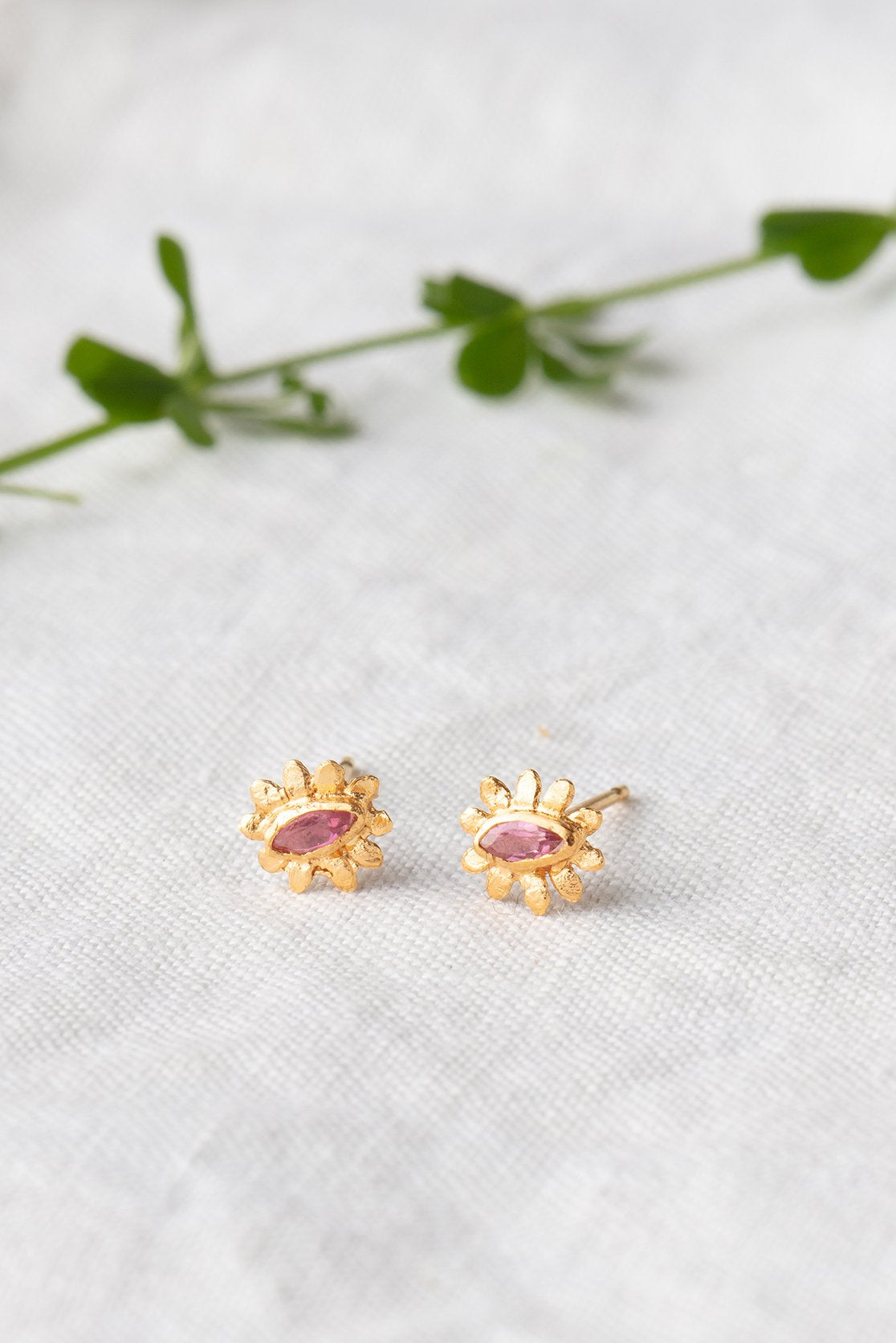 Marquise flower stud earrings