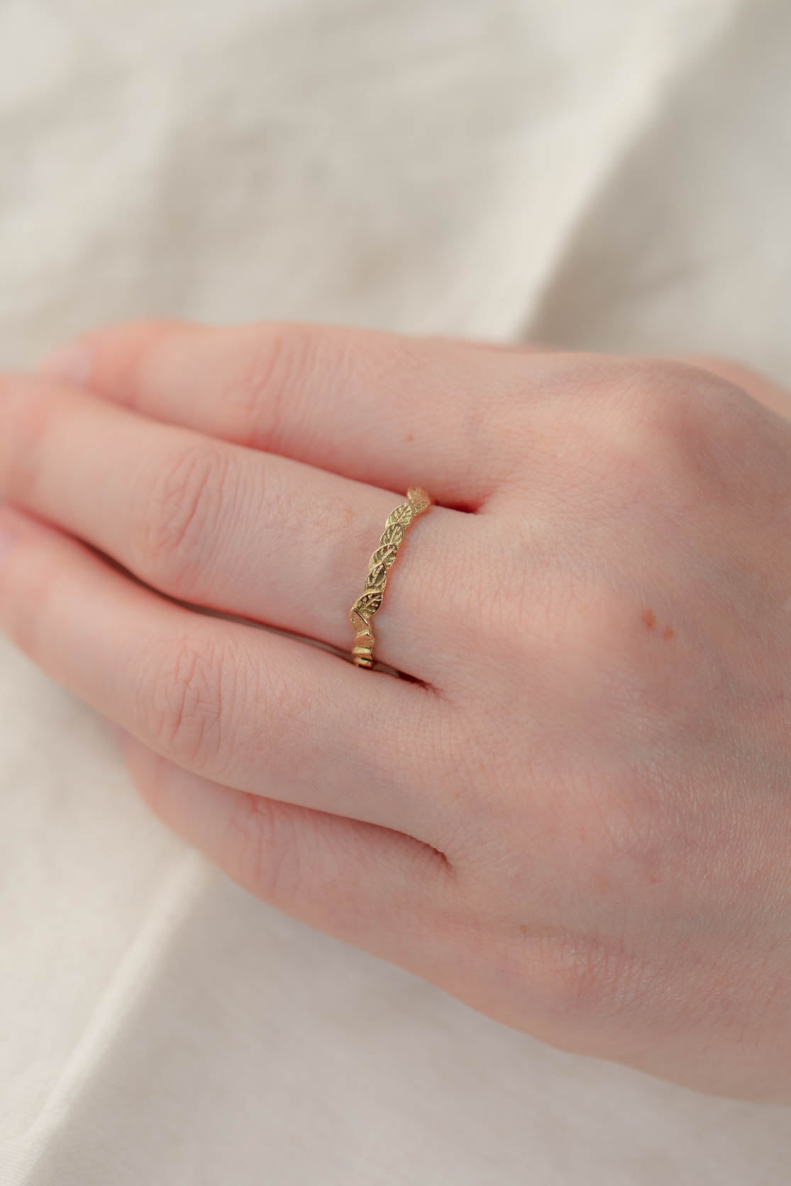 leaf ring in solid 18ct gold